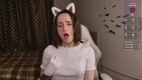 Snapshot of luna_loveeee chatting on October 31, 4:24 am luna_loveeee online show from October 31, 4:24 am