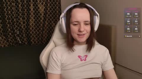 Snapshot of luna_loveeee chatting on November 24, 3:17 am luna_loveeee online show from November 24, 3:17 am