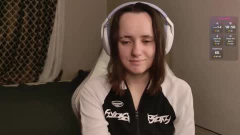 Snapshot of luna_loveeee chatting on November 27, 3:41 am luna_loveeee online show from November 27, 3:41 am