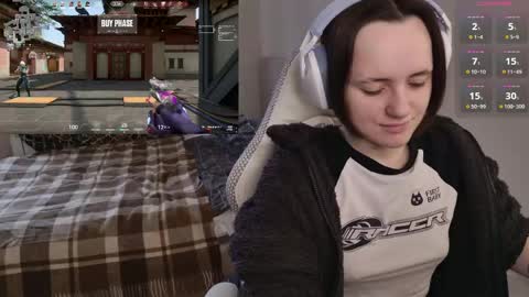 luna_loveeee online show from April 29, 6:06 am