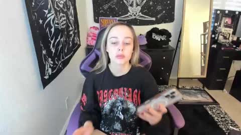 Luna online show from December 15, 8:13 pm