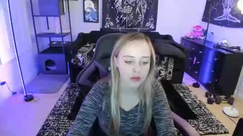 Snapshot of luna_lovelyy chatting on May 19, 1:56 am Luna online show from May 19, 1:56 am