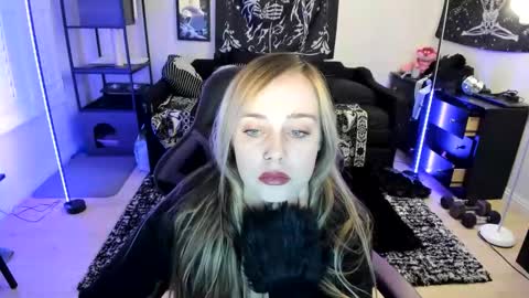 Snapshot of luna_lovelyy chatting on May 27, 1:57 am Luna online show from May 27, 1:57 am