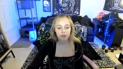 Snapshot of luna_lovelyy chatting on June 5, 6:52 am Luna online show from June 5, 6:52 am