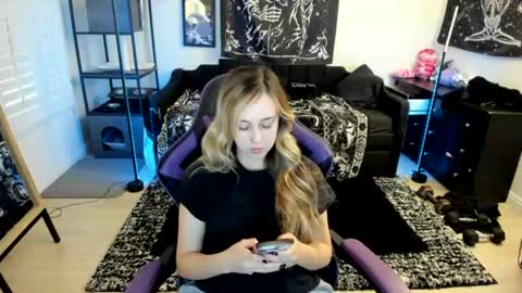 Snapshot of luna_lovelyy chatting on June 13, 11:46 pm Luna online show from June 13, 11:46 pm