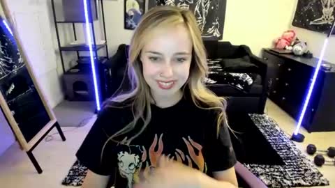 Snapshot of luna_lovelyy chatting on July 13, 2:47 am Luna online show from July 13, 2:47 am