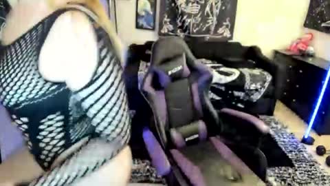 Snapshot of luna_lovelyy chatting on July 21, 11:29 pm Luna online show from July 21, 11:29 pm