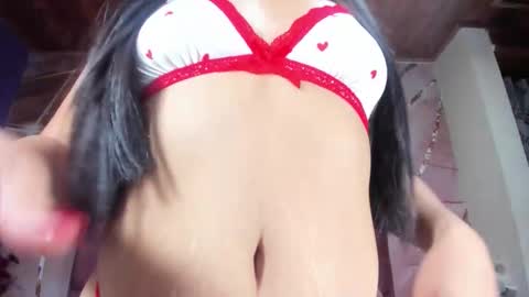 Snapshot of luna_maisonn chatting on December 21, 4:08 am LUNA online show from December 21, 4:08 am