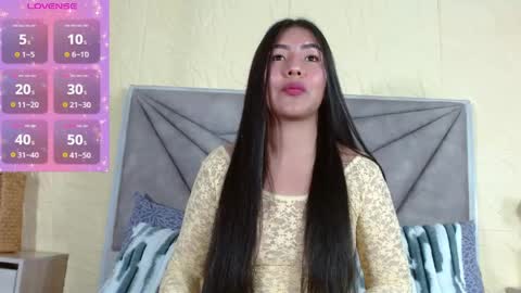 Snapshot of luna_maisonn chatting on June 8, 12:49 pm LUNA online show from June 8, 12:49 pm