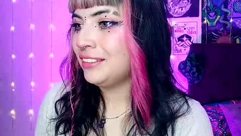 Snapshot of luna_ray420 chatting on December 14, 9:02 pm MISS LUNA online show from December 14, 9:02 pm