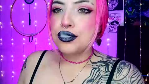 Snapshot of luna_ray420 chatting on February 6, 9:11 am MISS LUNA online show from February 6, 9:11 am