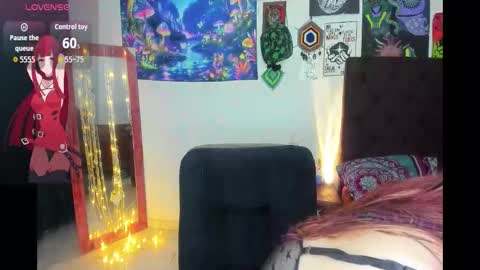 Snapshot of luna_ray420 chatting on November 14, 8:24 am MISS LUNA online show from November 14, 8:24 am