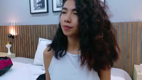 LUNA  online show from December 20, 2:35 pm