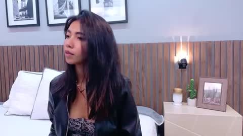 LUNA  online show from March 6, 2:13 pm