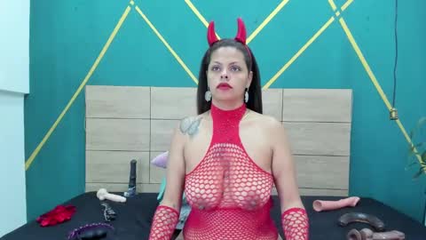 Luna online show from February 4, 7:22 pm