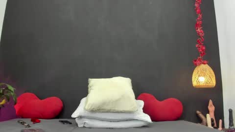 Snapshot of luna_smit_ chatting on May 9, 9:20 pm Luna online show from May 9, 9:20 pm