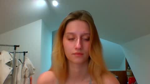 L U N A  online show from December 2, 5:59 pm