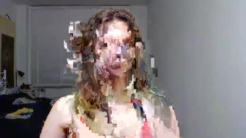 L U N A  online show from October 27, 6:28 am