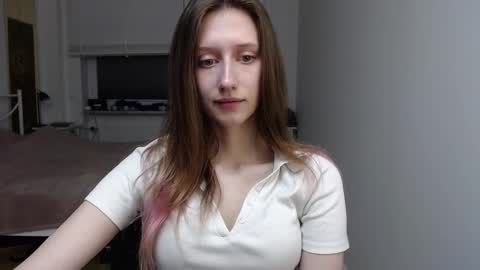 Snapshot of luna_xsensual chatting on January 7, 6:38 am L U N A online show from January 7, 6:38 am