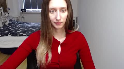 Snapshot of luna_xsensual chatting on March 2, 7:15 am L U N A online show from March 2, 7:15 am
