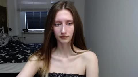 Snapshot of luna_xsensual chatting on March 23, 6:28 am L U N A online show from March 23, 6:28 am