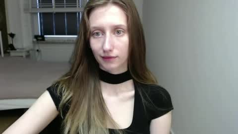L U N A  online show from May 6, 5:35 am