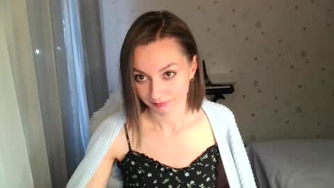 Snapshot of lunaa_bluee chatting on October 29, 6:15 am lunaa_bluee online show from October 29, 6:15 am