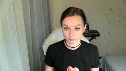 Snapshot of lunaa_bluee chatting on November 8, 8:40 pm lunaa_bluee online show from November 8, 8:40 pm