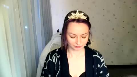 Snapshot of lunaa_bluee chatting on June 2, 6:54 pm lunaa_bluee online show from June 2, 6:54 pm