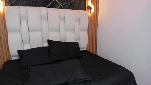 Luna online show from February 13, 5:42 pm