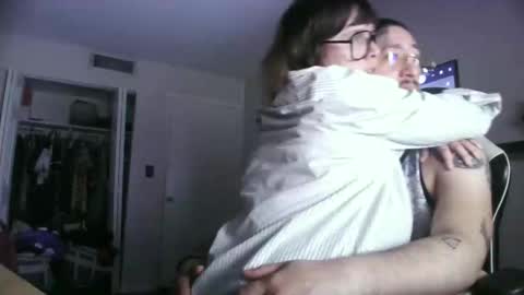 lunaanddrewskii online show from April 3, 8:45 am