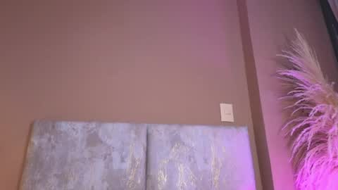 Luna Aspen online show from April 28, 6:35 pm