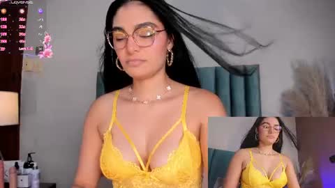 Snapshot of lunaaspen chatting on June 12, 4:17 pm Luna Aspen online show from June 12, 4:17 pm