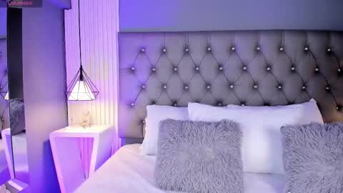 Luna  online show from January 10, 5:26 pm