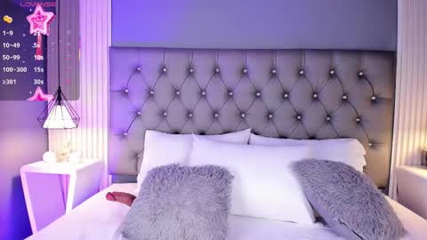 Luna  online show from February 19, 5:31 pm