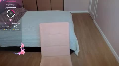 lunacurlys online show from February 20, 11:22 am