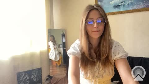 Snapshot of lunafeather chatting on September 13, 7:41 am lunafeather online show from September 13, 7:41 am