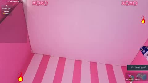 Snapshot of lunagudis chatting on June 3, 1:14 pm lunagudis online show from June 3, 1:14 pm