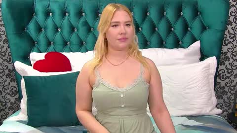 LunaHouston online show from November 28, 4:20 pm