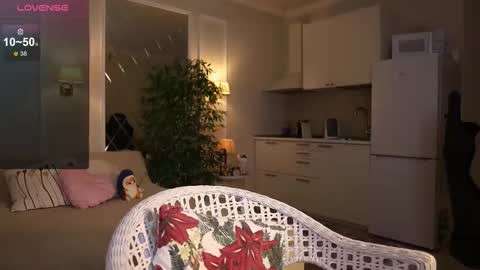 Snapshot of lunaice__ chatting on December 4, 5:28 am Luna online show from December 4, 5:28 am