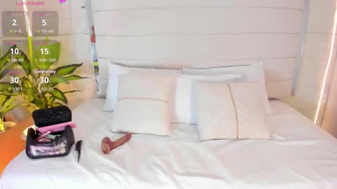 Luna  online show from March 9, 12:09 pm