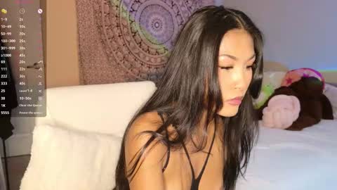 Snapshot of lunalawless chatting on November 25, 8:31 pm luna dela cruz online show from November 25, 8:31 pm