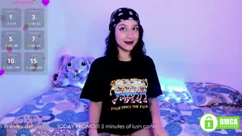 Snapshot of lunamoonroe chatting on June 28, 3:56 am Luna Monroe online show from June 28, 3:56 am