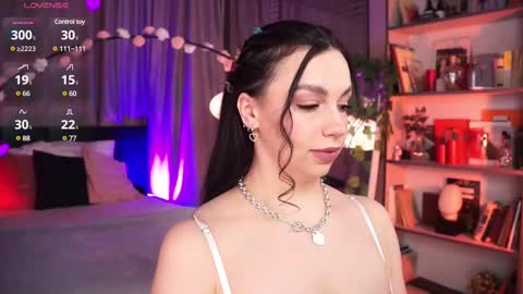 Luna  next streams Mon Fri Sat Sun 8pm-5am gmt0 online show from March 8, 8:35 pm