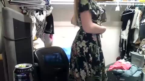 lunapixie2020 online show from February 4, 8:35 am