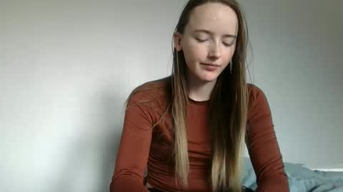 lunapixie2020 online show from September 18, 7:16 pm