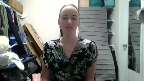 Snapshot of lunapixie2020 chatting on May 20, 10:38 pm lunapixie2020 online show from May 20, 10:38 pm