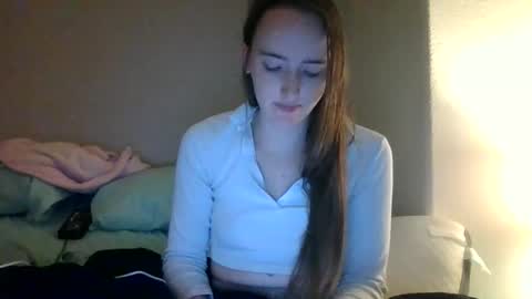 Snapshot of lunapixie2020 chatting on May 24, 4:06 am lunapixie2020 online show from May 24, 4:06 am