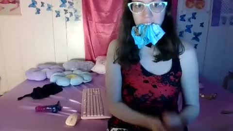 lunaquinn45 online show from October 27, 10:25 pm