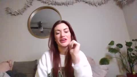 Snapshot of lunara_obscene chatting on November 16, 10:59 pm Luna online show from November 16, 10:59 pm